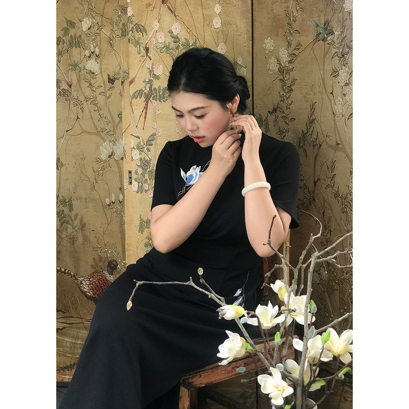 62378 New Chinese-Style Improved Embroidered Dress 2026 Women's Summer New Plus-Size Slimming Qipao