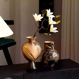 装饰花瓶;仿真花;树脂工艺品