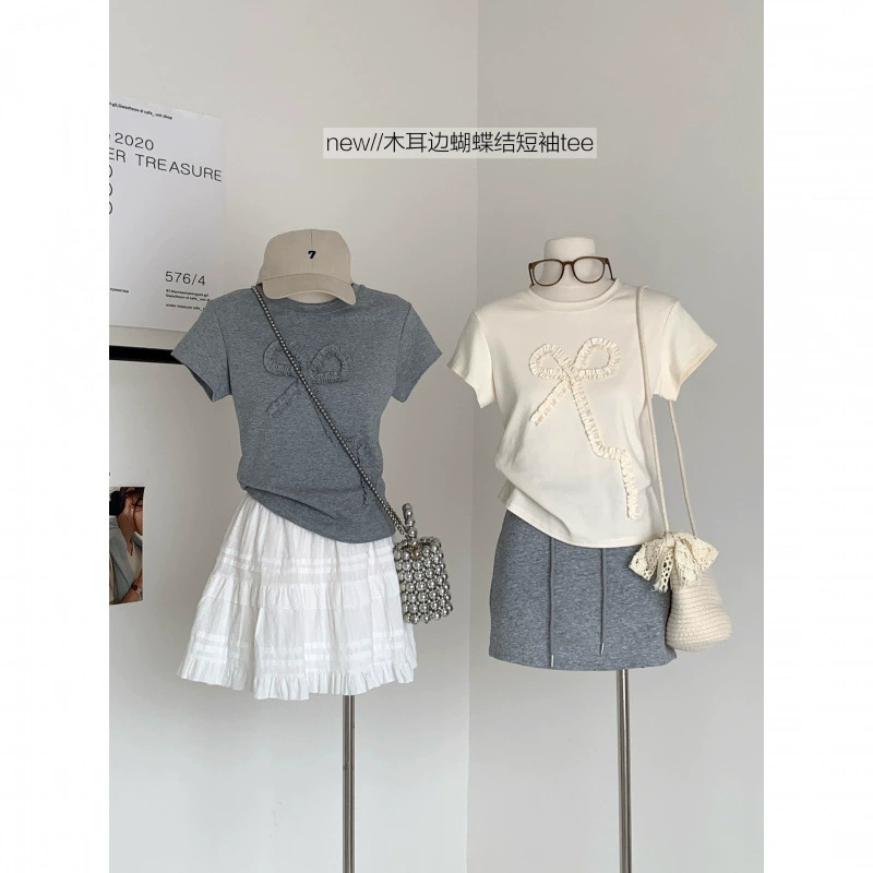 Женская футболка с короткими рукавами и рюшами в корейском стиле, новый облегающий универсальный топ лета 2025 года