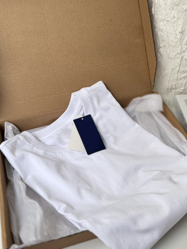 男性の4色の馬の刺繍の簡単な丸首の純綿の半袖のtシャツの純色の2025夏は底のゆったりしているカジュアルな上着を打ちます。|undefined