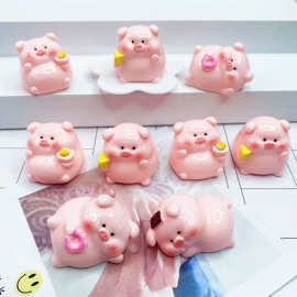 粉色卡通萌猪diy奶油胶手机壳树脂饰品配件车载立体摆件鞋扣材料