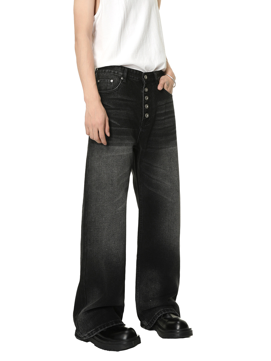 MTLCLOTHES Hombres| Diseño coreano multi-botón blanco pulido micro-cuerno suelto vaqueros lavado con agua de moda universal