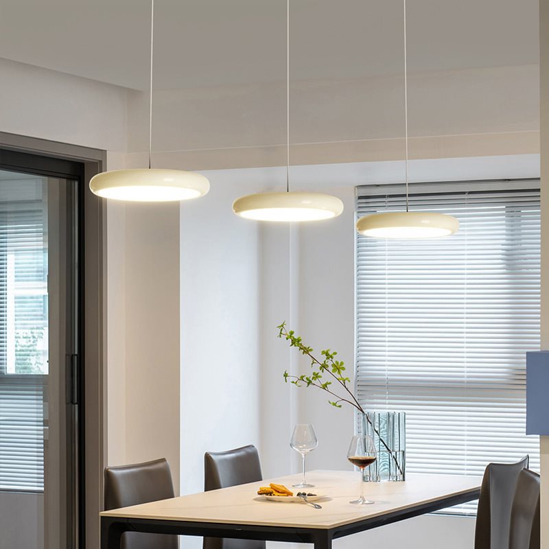 Full Spectrum Restaurant Chandelier Modern Simple Nordic Internet Celebrity Three-head Dining Table Zhongshan Lamps Cream Wind UFO Lighting