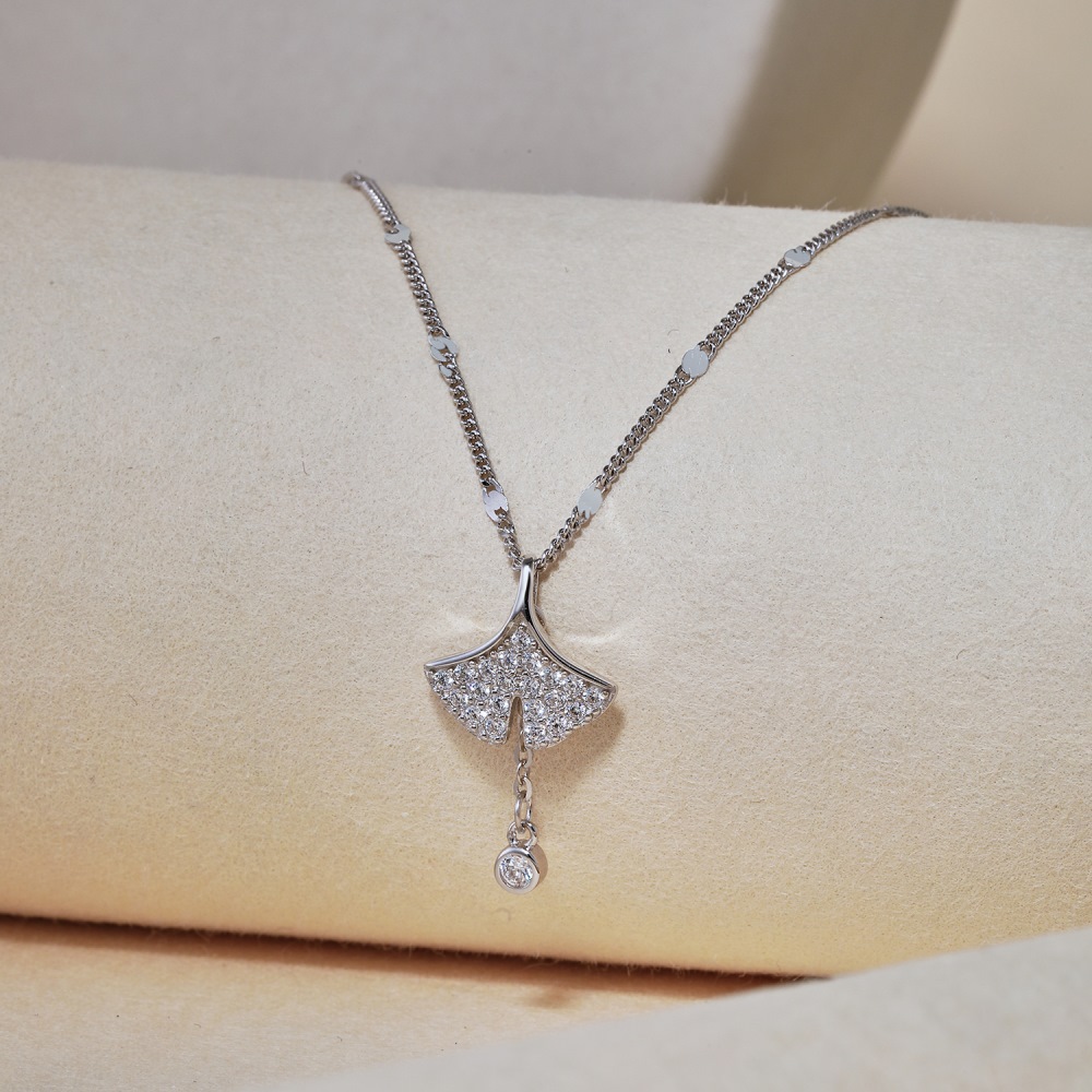 Women's Gender 1 Piece 925 Sterling Silver Four Leaf Clover Heart Shape Ginkgo Leaf 925 Sterling Silver Cable Chain Pendant Necklace