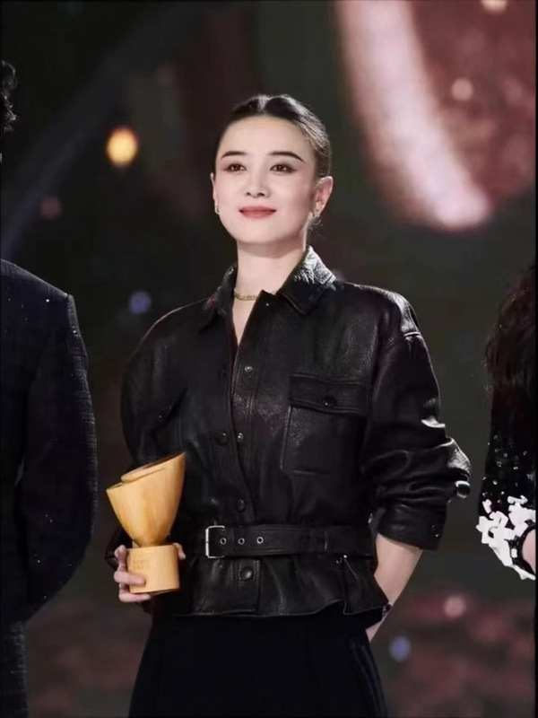 Song Jiaと同じスタイルのHainingレザージャケットレディースショートファッションレザージャケットオートバイ2025春の新スタイル|undefined