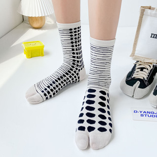 ������Ь�m��Ů���Զ�ָ�m���_ֺ��ϵľ��Ь��Ͳ���m�＾���Գ�