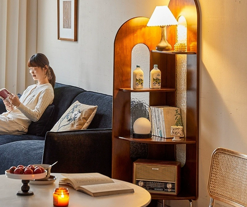 Книжная полка для хранения из цельного дерева, домашняя настенная для спальни, ретро, ​​средневековая напольная стойка для хранения, треугольная стеклянная стойка для гостиной, доставка