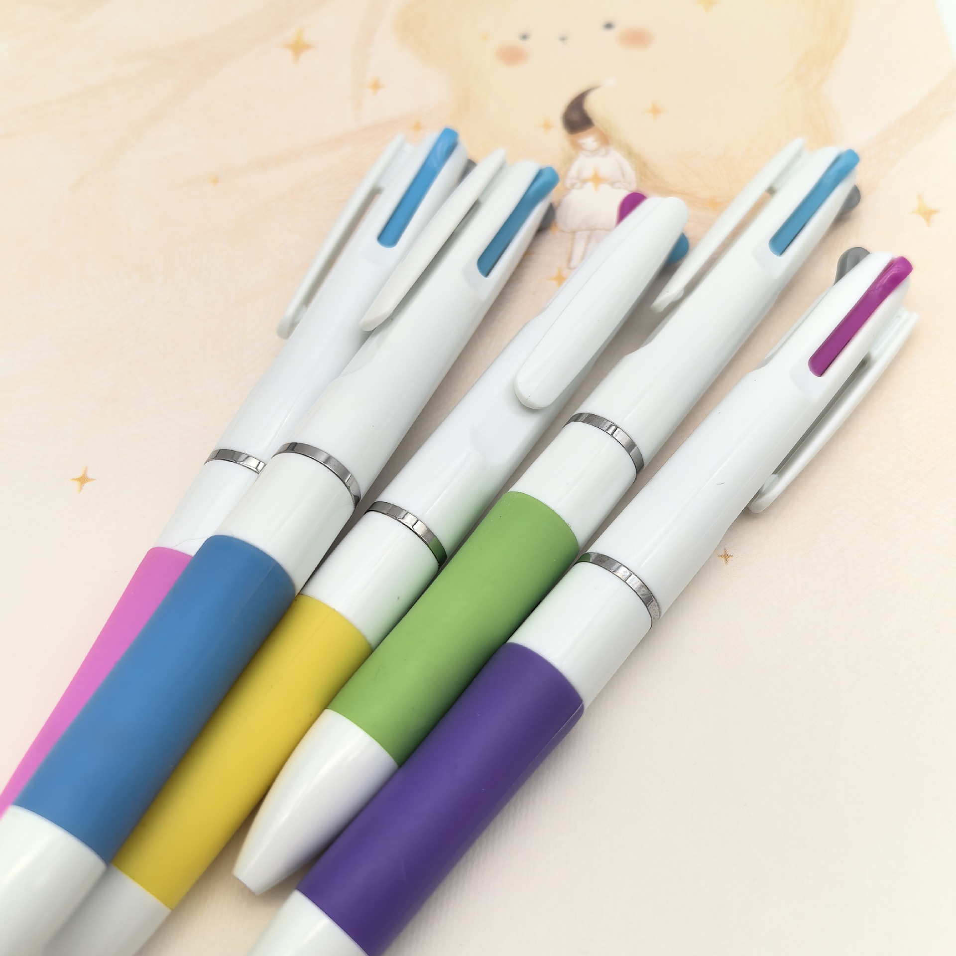 Bolígrafo multicolor simple bolígrafo blanco escritura publicidad papelería de oficina bolígrafo de 3 colores