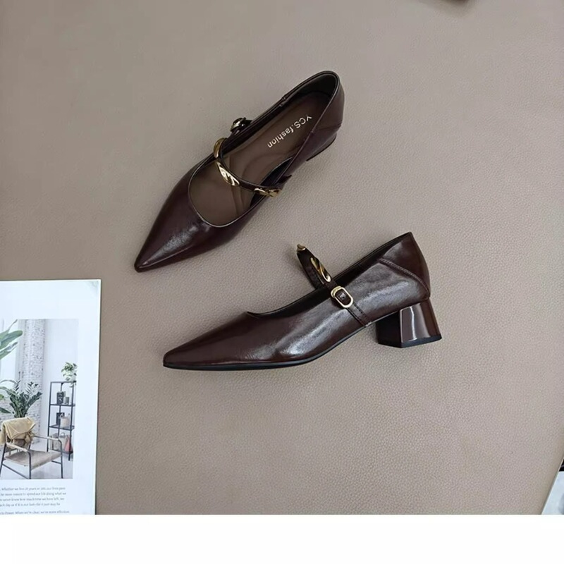Skirt with strappy flats, stylish and elegant, 2026 shallow Mary Jane women's shoes, new autumn pointed-toe French style Skirt with strappy flats, stylish and elegant, 2026 shallow Mary Jane women's shoes, new autumn pointed-toe French style