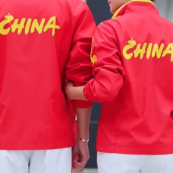 春秋のスポーツウェアのスーツの選手の出場服の運動会の学生のクラスの服の団体服は印刷することができます。|undefined