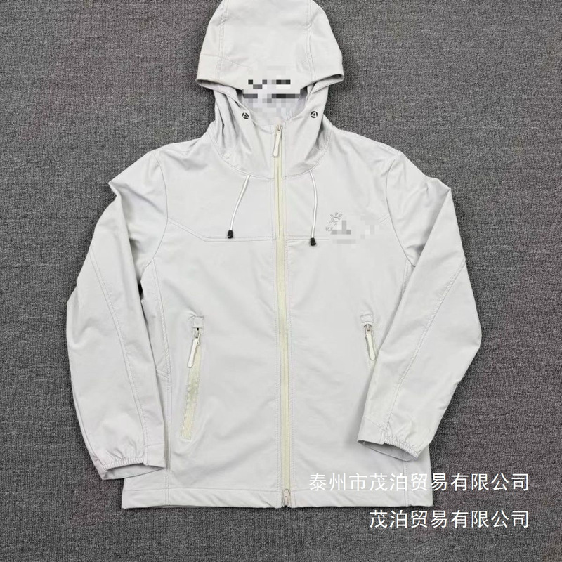 Single-Layer Softshell 2026 Windproof Hooded Jacket New Model Couple's Spring Outdoor Jacket Wholesale
