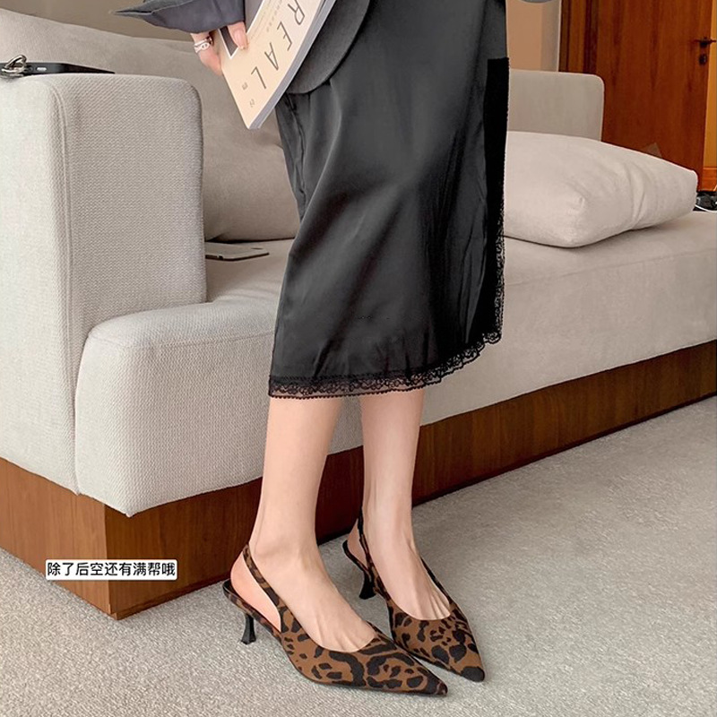 Druina hija ~ Temperamento pequeño puntiagudo boca baja sandalias vacías trasero mujeres tacón de aguja francés ocelote zapatos individuales mujeres