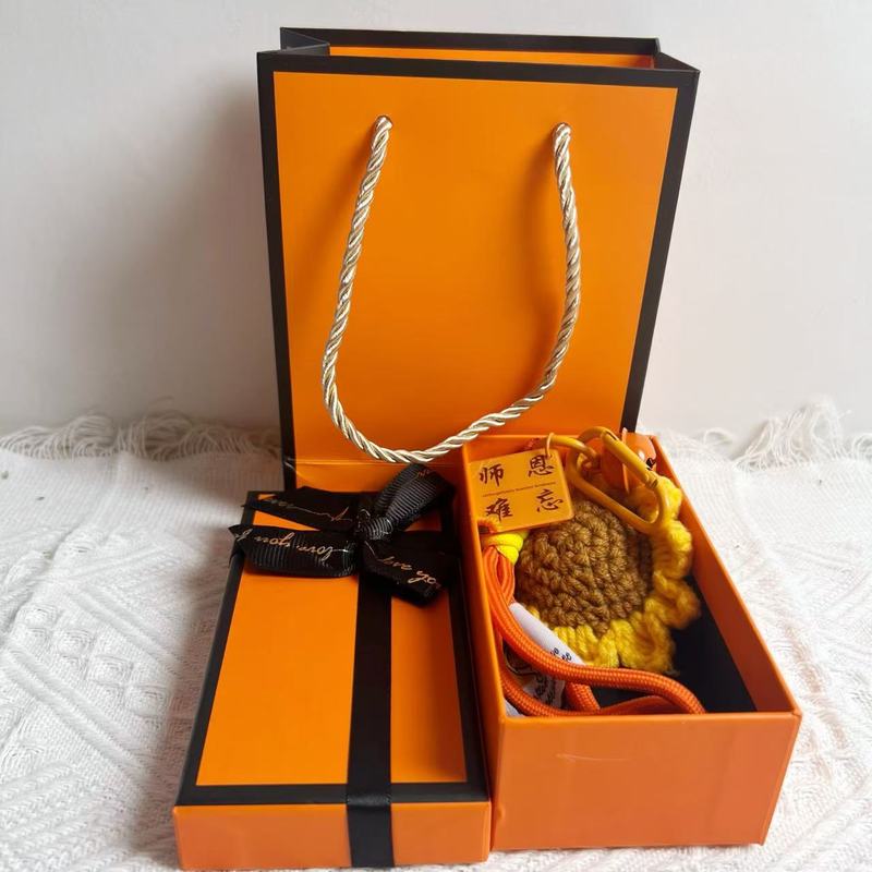 教师节礼物感谢师恩向日葵钥匙扣包包挂饰实用女老师钩织礼品挂件|undefined