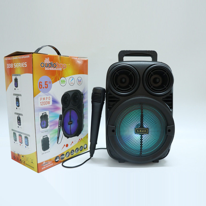 Micrófono de audio Bluetooth portátil al aire libre portátil subwoofer micrófono karaoke tarjeta cuadrada altavoz de baile comercio exterior