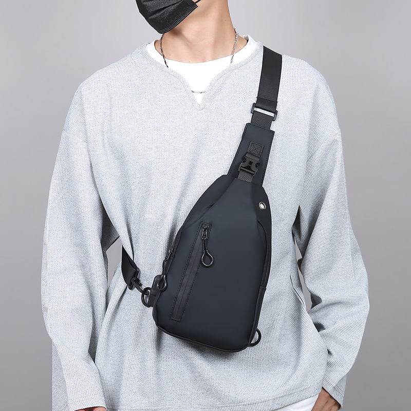 Gran capacidad al aire libre simple mochila transfronteriza nueva bolsa de hombro para hombres multifuncional bolsa de pecho de viaje USB