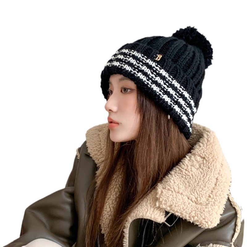 Trendy Ins Ohrenschützer, Gesichtsfreundlich, Niedlicher Ball, Schwarz-Weiß Gestreifte Strickmütze, Damen Winter Herbst/Winter_voghion.com
