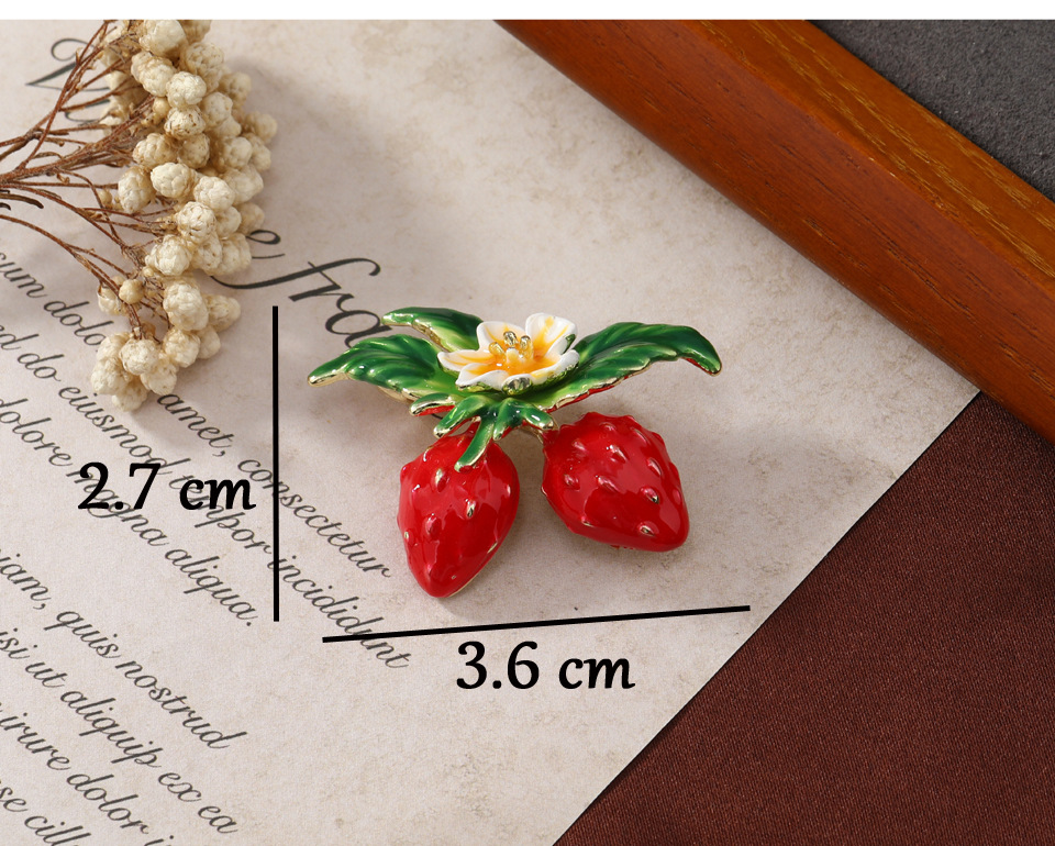 Cute Strawberry Alloy Enamel Inlay Pearl Women's Brooches display picture 1