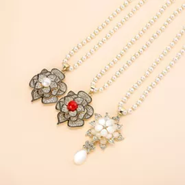 项链;毛衣链;胸针