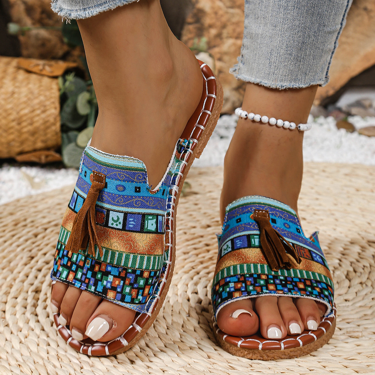 Cross-Border Export Large Size Ethnic Flats Slippers for Women 2025 Summer New European and American Tassel Beach Sandals for Women