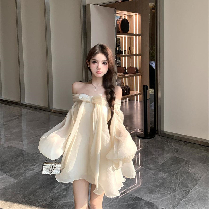 Gentle Style French Bow One-Shoulder Chiffon Dress, New Summer Style, Elegant and Age-Reducing, Loose and Slimming Short Dress Gentle Style French Bow One-Shoulder Chiffon Dress, New Summer Style, Elegant and Age-Reducing, Loose and Slimming Short Dress