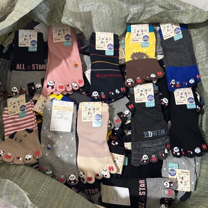 Cartoon Japanese-Style Five-Toe Socks with Cotton Thread and Rubberized Pattern, Mid-Calf Women's Socks, Wholesale Stock Cartoon Japanese-Style Five-Toe Socks with Cotton Thread and Rubberized Pattern, Mid-Calf Women's Socks, Wholesale Stock
