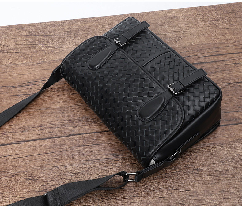 Túi đeo chéo nam da bò thật dệt bện, đeo vai, sức chứa lớn 29×11×17 cm — Màu đen da bò bện chi tiết 20