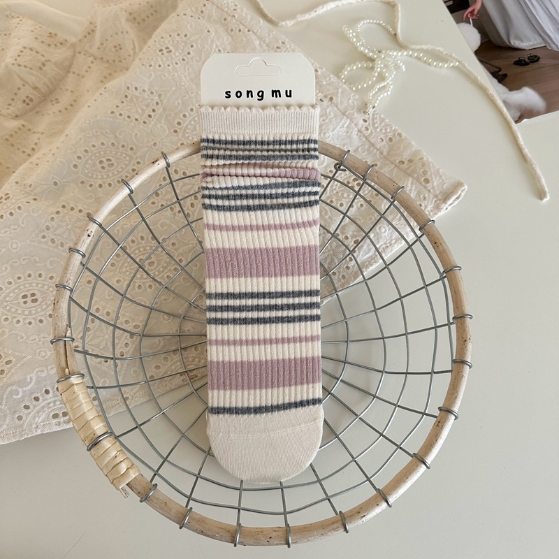 Gray powder stripe