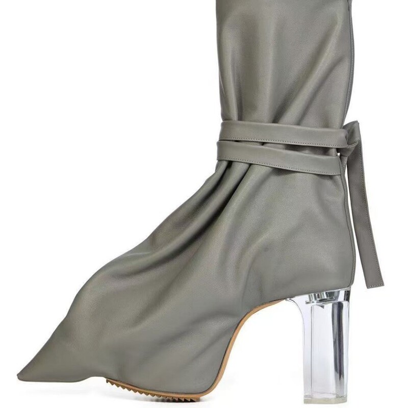 Calfskin Pointed-Toe Low-Cut Boots with a Versatile Style and Metal Buckle, Featuring Thin High Heels! Fashionable Metal Buckle Design Calfskin Pointed-Toe Low-Cut Boots with a Versatile Style and Metal Buckle, Featuring Thin High Heels! Fashionable Metal Buckle Design