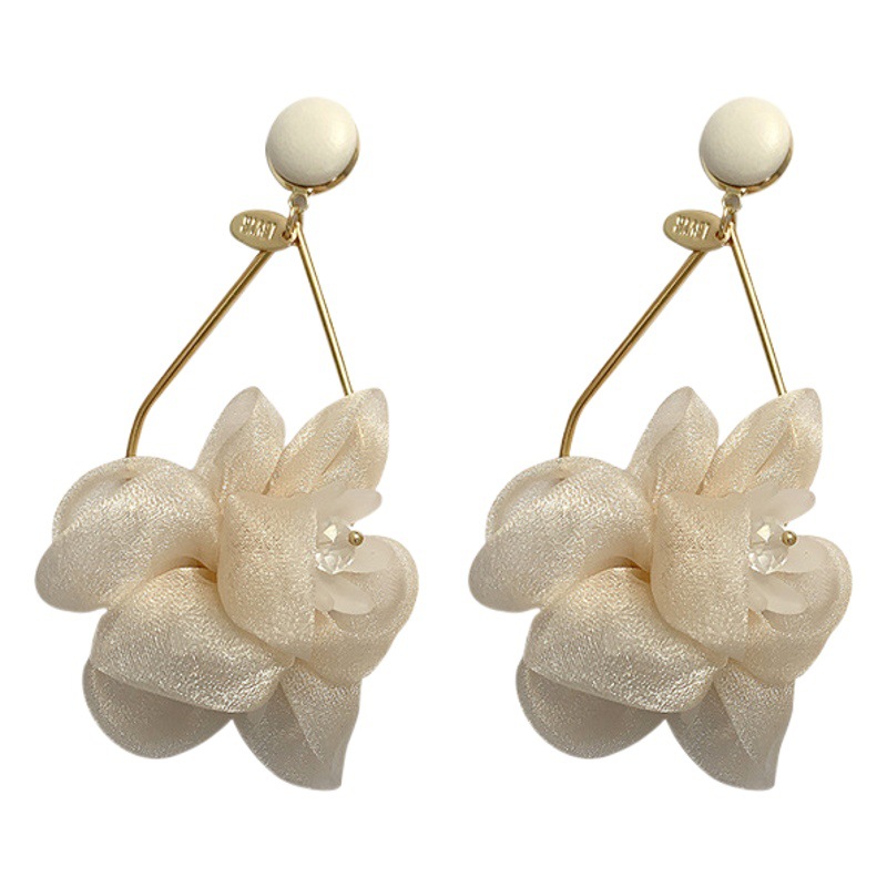 Aguja de plata Corea Dongdaemun Moda Pendientes exagerados Pendientes de tela de cristal artificial de nicho Pendientes largos de flores