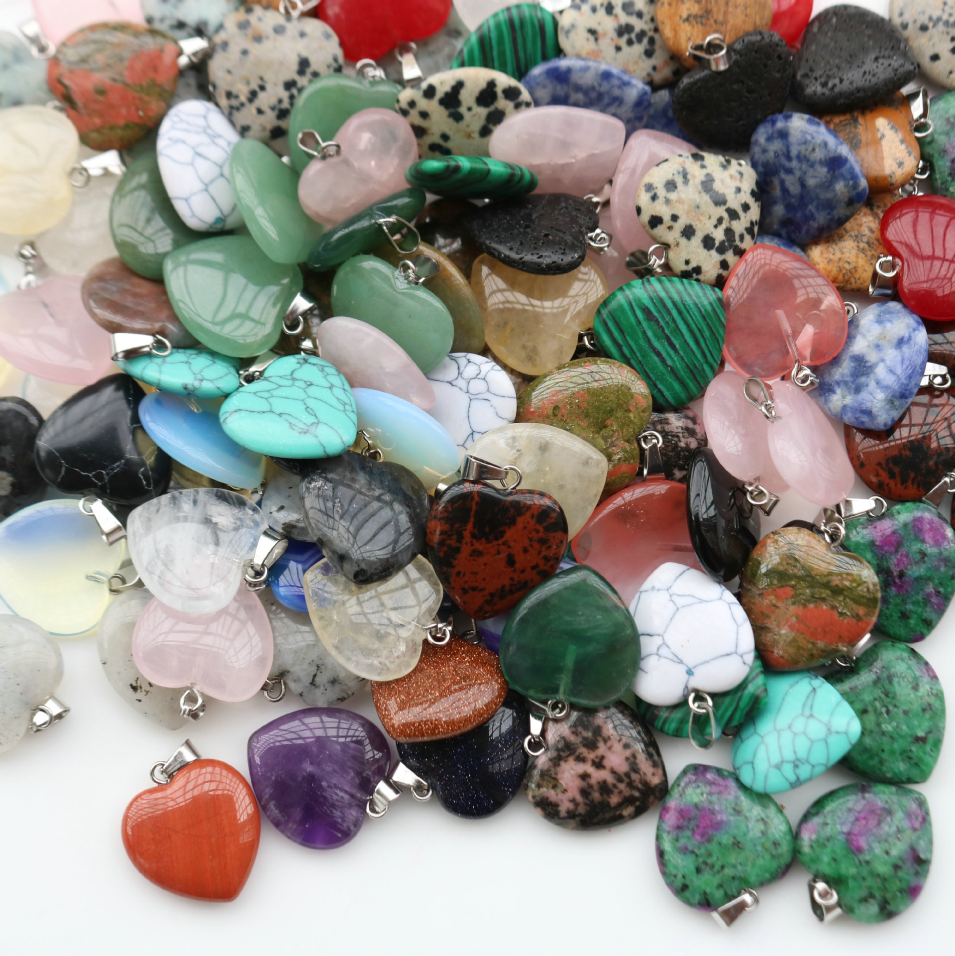 Venta transfronteriza de amor amor amor amoroso colgante verde Dongling pequeño corazón de melocotón colgante orejas accesorios diy