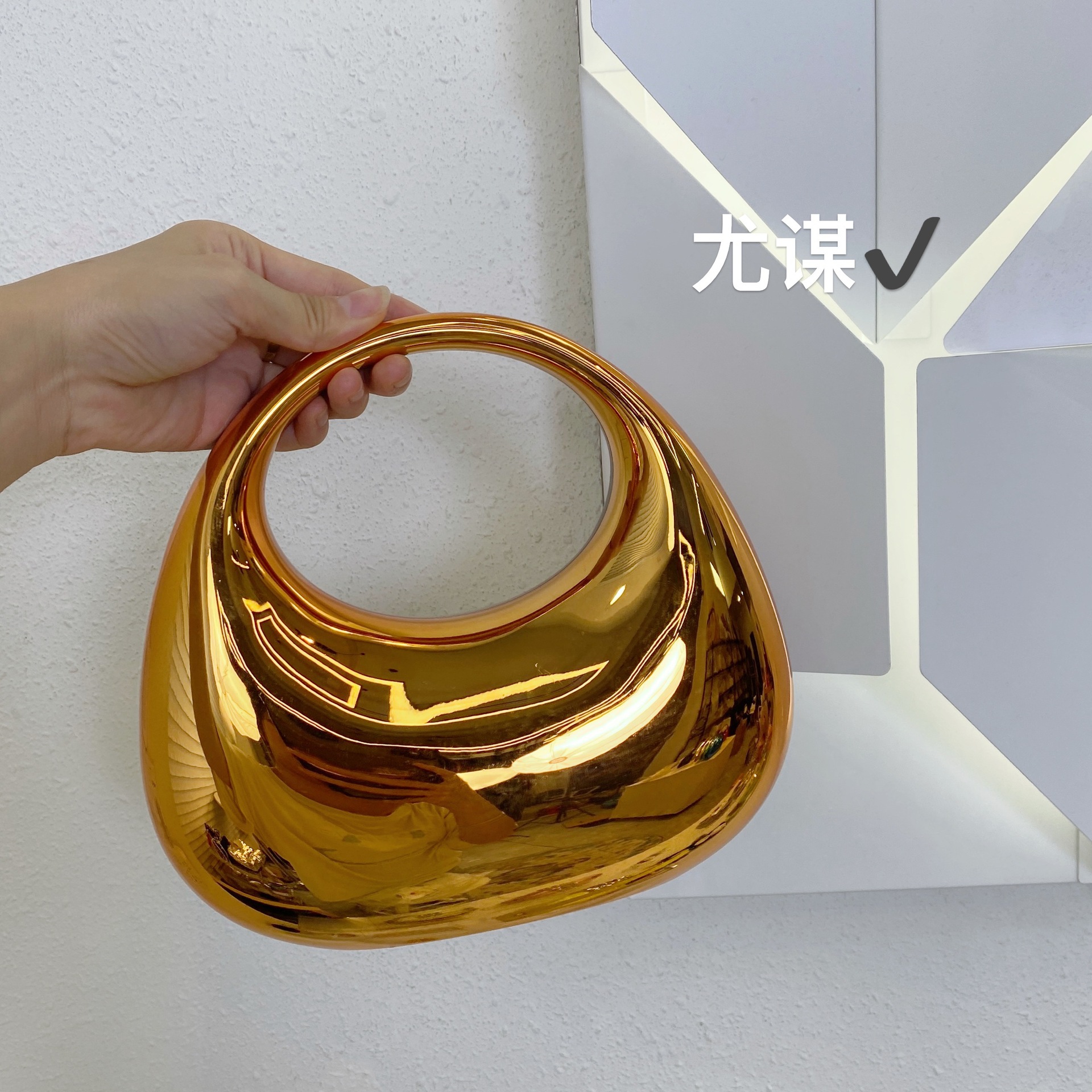 高级感亮面亚克力时尚盒子包宴会糖果色鹅蛋云朵贝壳手拿斜挎包女