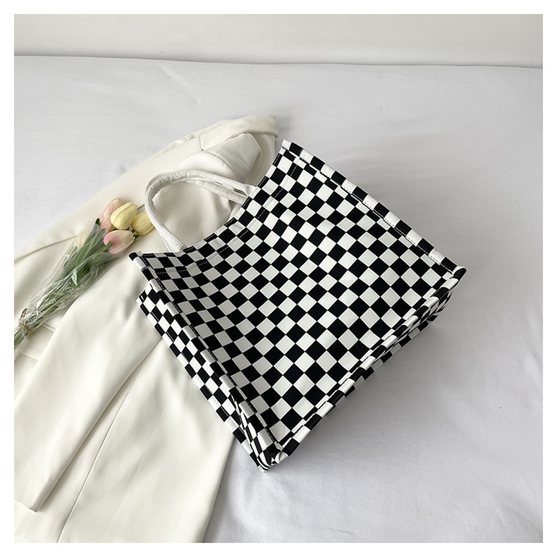 Large-capacity single-shoulder tote bag 2024 new style fashionable and textured trendy handbag for commuting and casual use, large checkered bag for women undefined