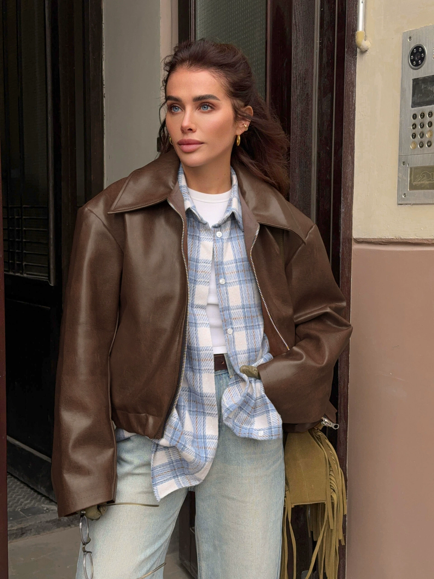Демисезонная oversize куртка, европейский городской стиль, кожзам, женская (S–XL)