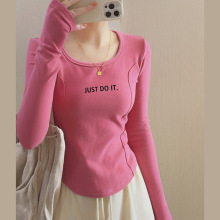 简约德绒短款打底衫女秋冬内搭长袖时髦洋气鱼骨修身保暖T恤上衣