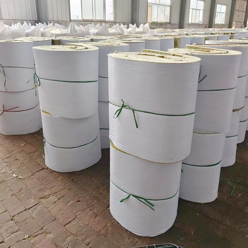 Los fabricantes suministran equipo de fieltro de lana de roca ignífuga, aislamiento de tuberías, fieltro de lana de roca para aislamiento acústico de paredes exteriores de edificios, rollo de fieltro de lana de roca.