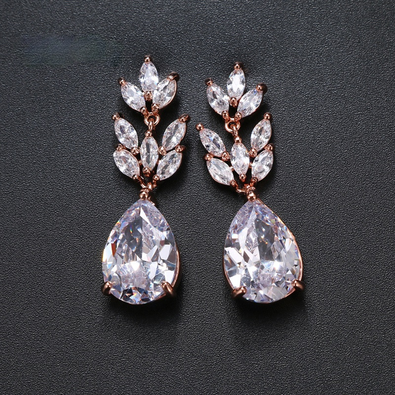 fashionable elegant earrings drop-shaped