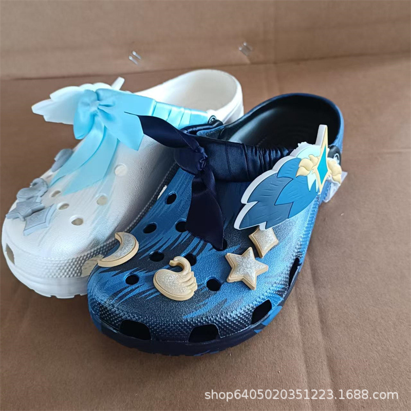 2025 New Model Honor of Kings Collaboration Blue and White Unisex Clogs, Non-Slip and Wear-Resistant Closed-Toe Sandals