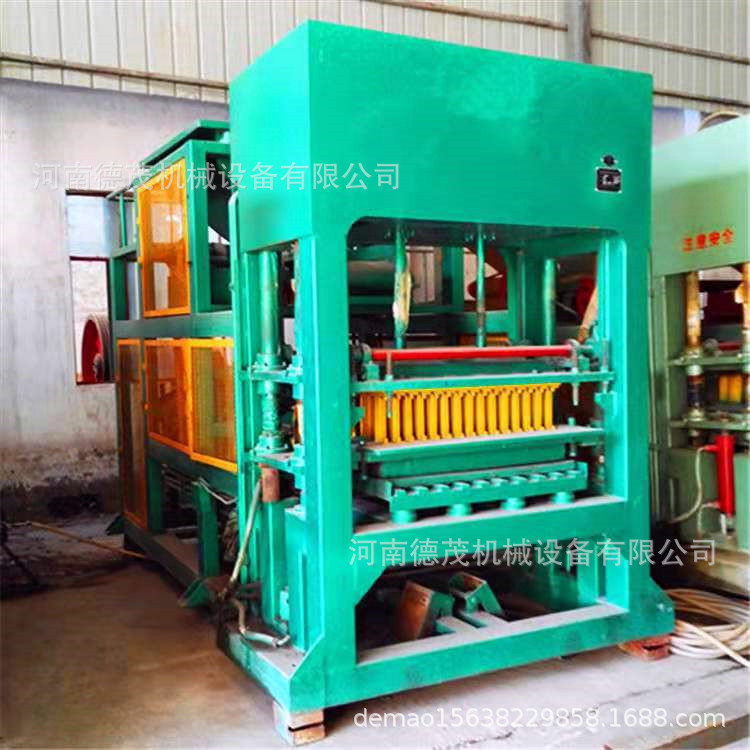 全自动水泥制砖机 路面彩砖花砖空心砖压砖机 混凝土免烧砌块砖机