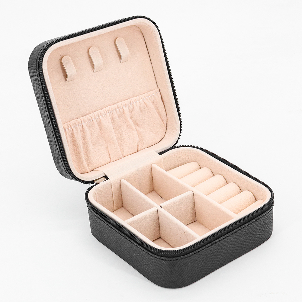 크로스 패턴 베이직 블랙