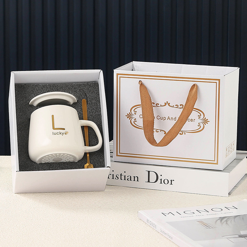 Cross-border wholesale factory direct supply cup companion gift creative cup mug round lock gift gift gift box