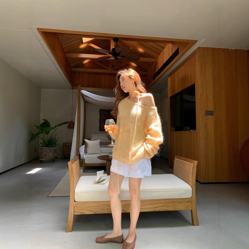 2025 New Autum Style Mohair Fluffy, Casual, Gentle and Lazy Off-Shoulder Sweater with Neck Flower Containing 8% Mohair 2025 New Autum Style Mohair Fluffy, Casual, Gentle and Lazy Off-Shoulder Sweater with Neck Flower Containing 8% Mohair