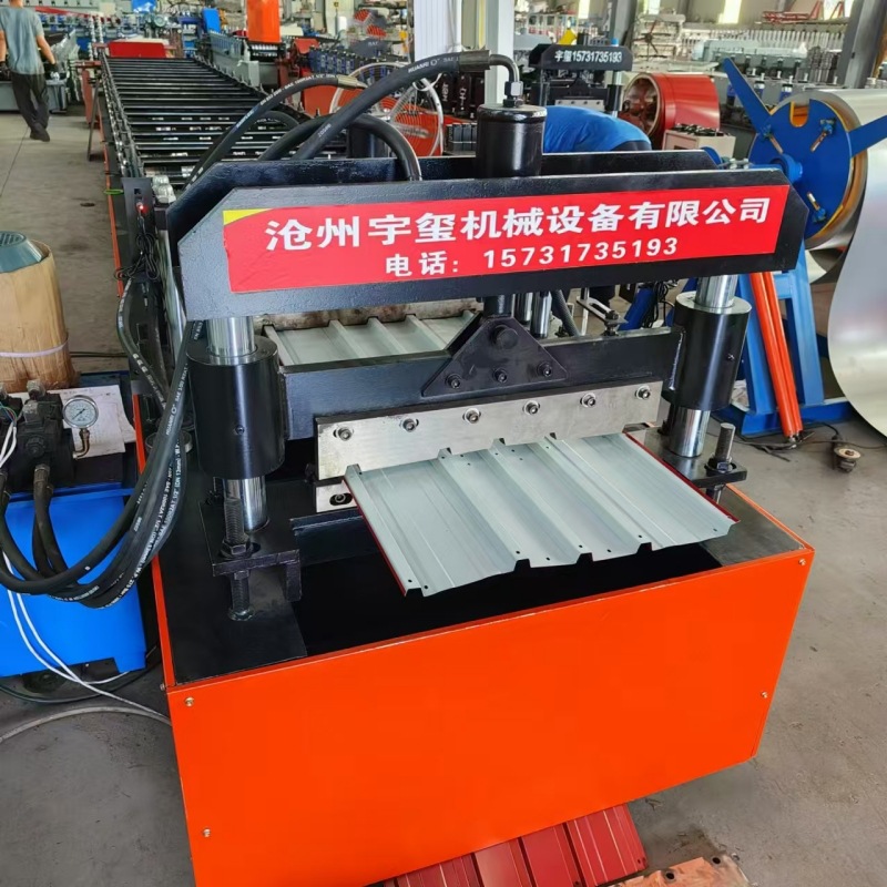 工具房设备快速冲孔2
