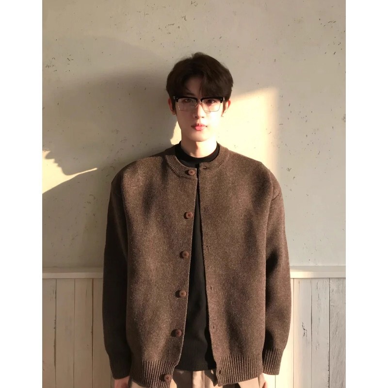 Retro Dark Brown Button Knitwear Cardigan for Men and Women in Autum Loose High-Sense Lazy Knitwear Casual Jacket