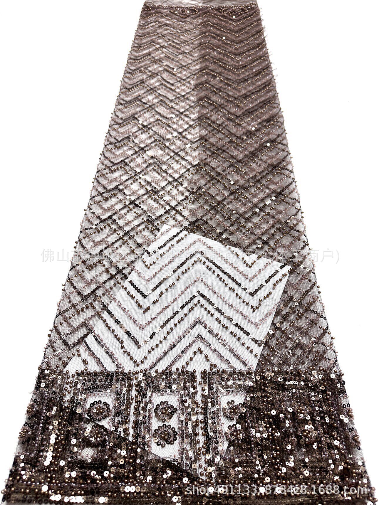 Moda nacional ropa de escenario ropa de rendimiento ropa de tela de bordado de perlas de la industria pesada sequinilla tela de bordado de perlas al por mayor