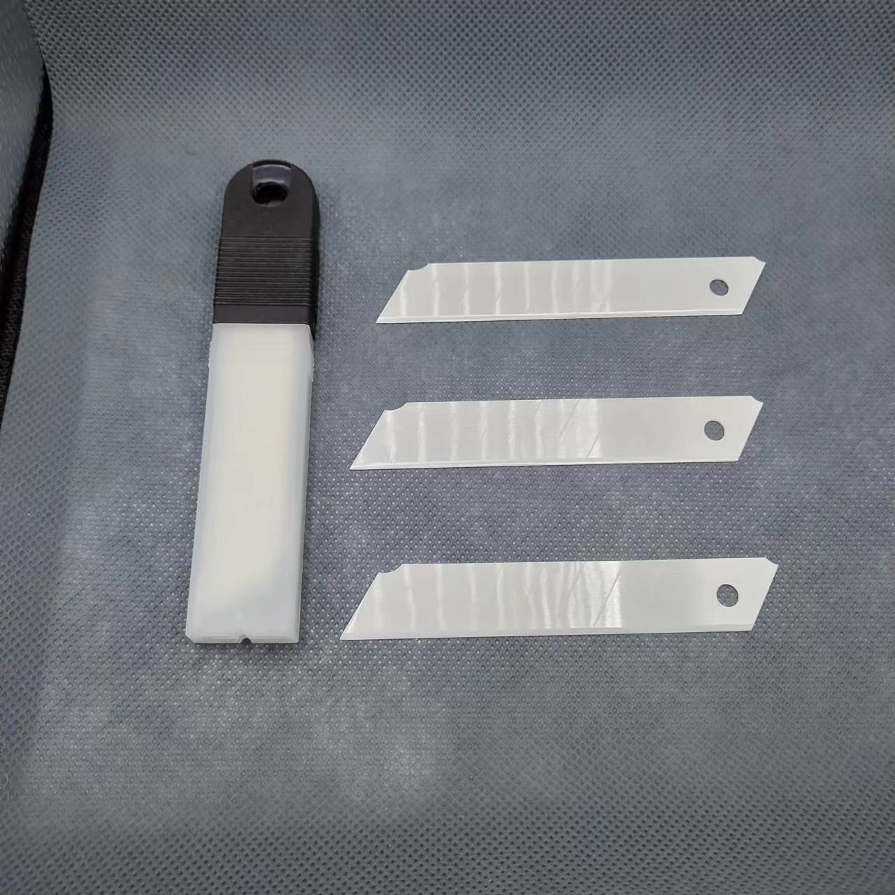 厂家大小号包装裁纸薄膜无纺布介刀绝缘不生锈工业陶瓷美工刀片