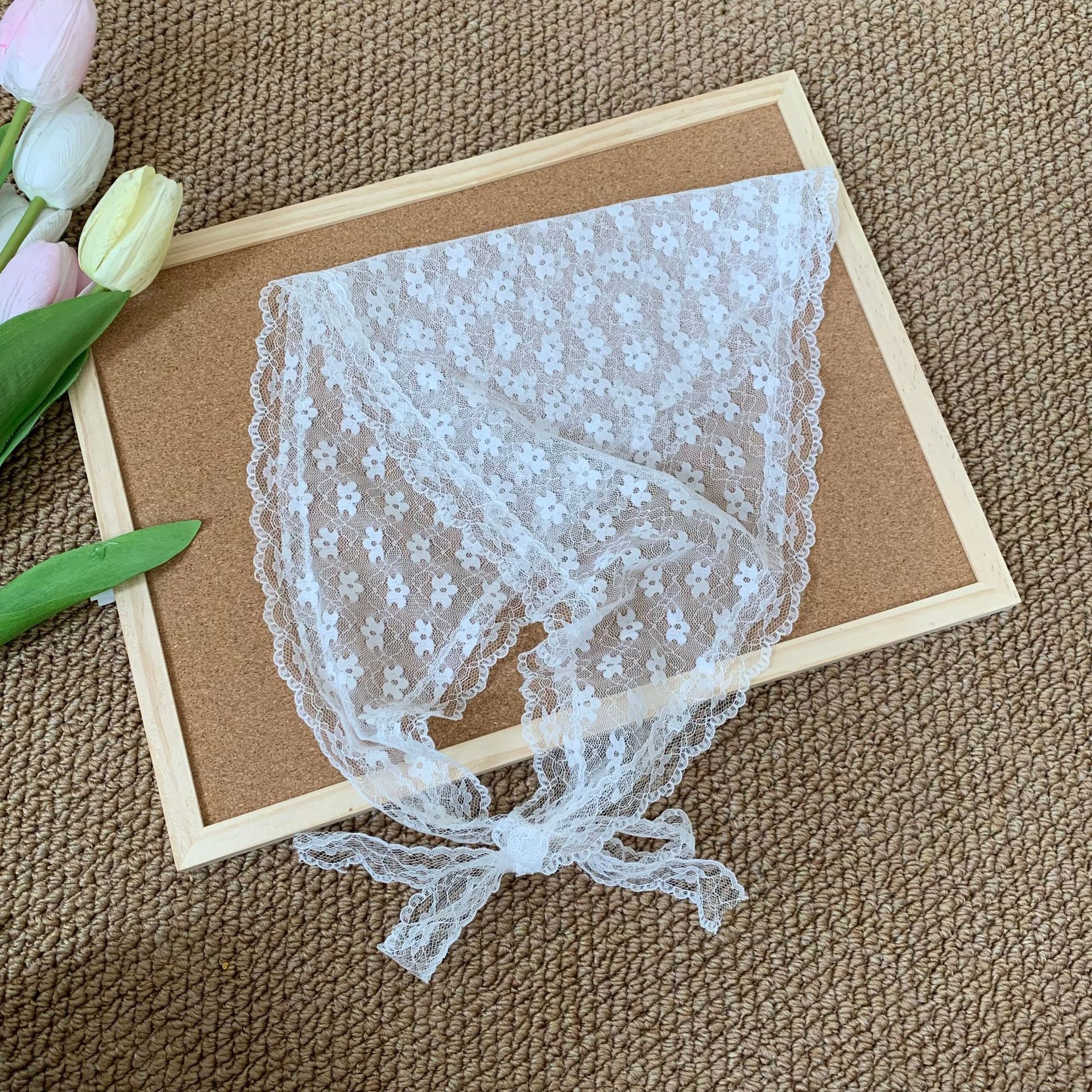 Toalla triangular de encaje para mujer, nuevo estilo de verano, protector solar, estilo fino, transpirable, bufanda de seda de moda, pañuelo en la cabeza, cinturón para el cabello, cinturón para la cintura