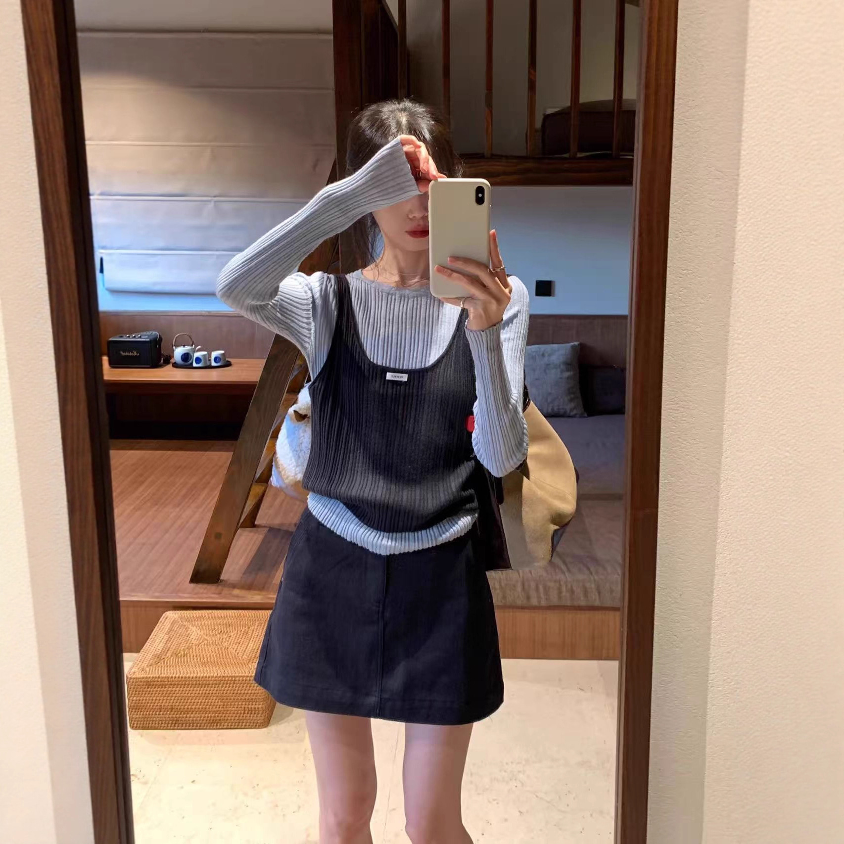 Korean-Style Outfits with Fine Wool! 2025 Autumn Elegant Fake Two-Piece Versatile Slimming Look Long-Sleeved Knitwear for Women