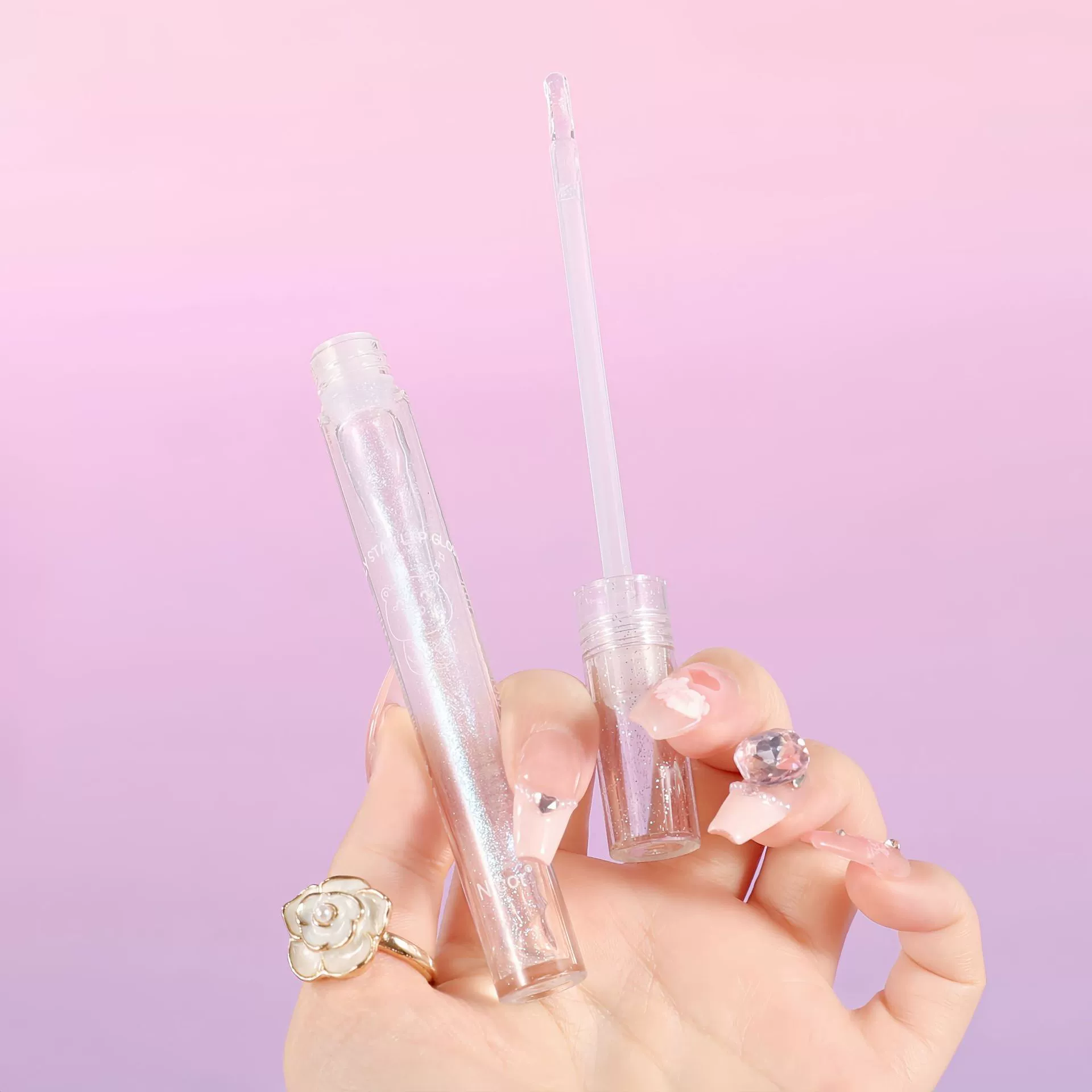 Nicor Lip gloss, with little bears, mirror effect, plump lips effect