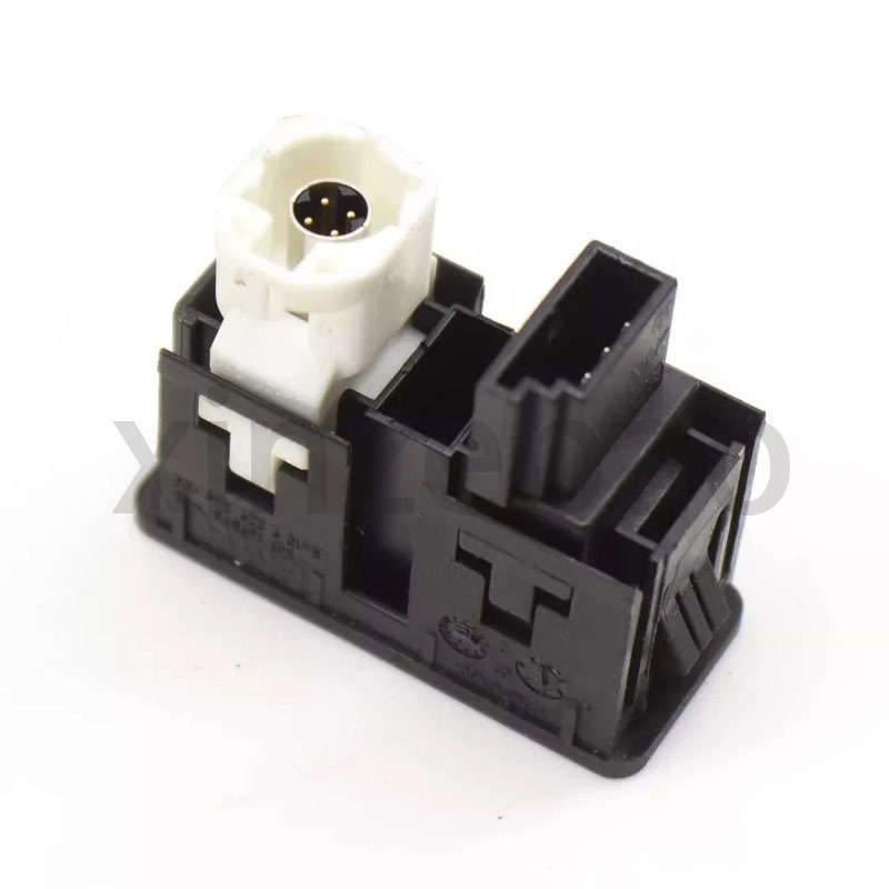84109229246 suitable for BMW 1234 M234 X1 MINI USB charging socket AUX-IN socket