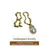 Light extravagance A small minority senior Asymmetry Pearl Ear Studs French Retro temperament Earrings Versatile Jewelry